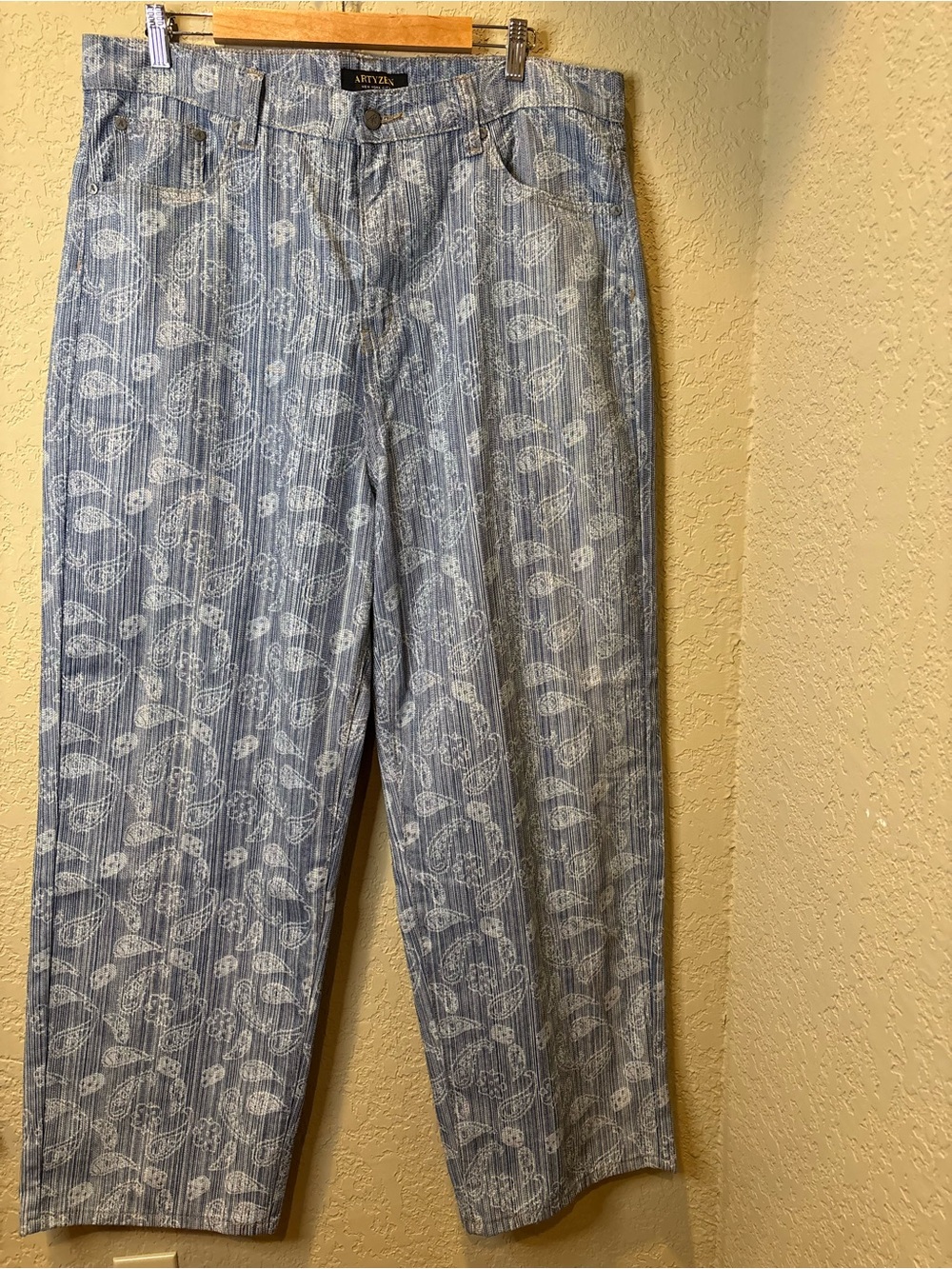 Artyzen Light Blue Paisley Straight-Leg Men’s Pants